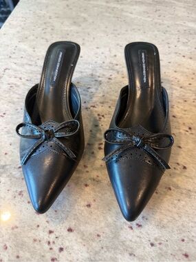 NWOT French Connection Black Pointed-Toe Leather Slip-On Mules with Bow
